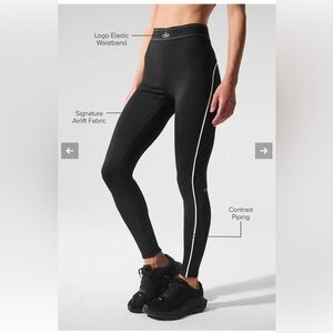 Alo Yoga Airlift High-Waist Suit Up Legging - Black/White